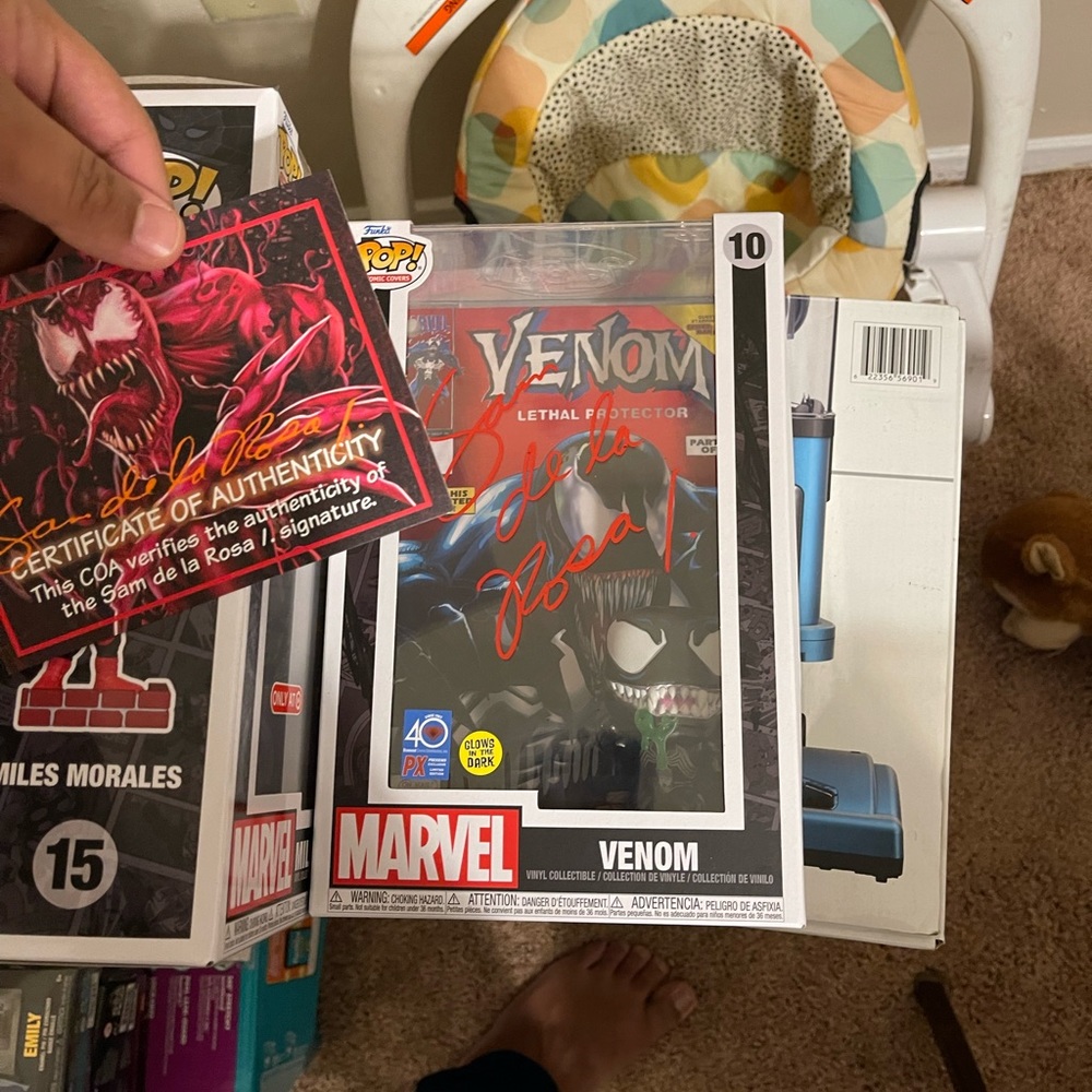 Signed venom comic cover Funko